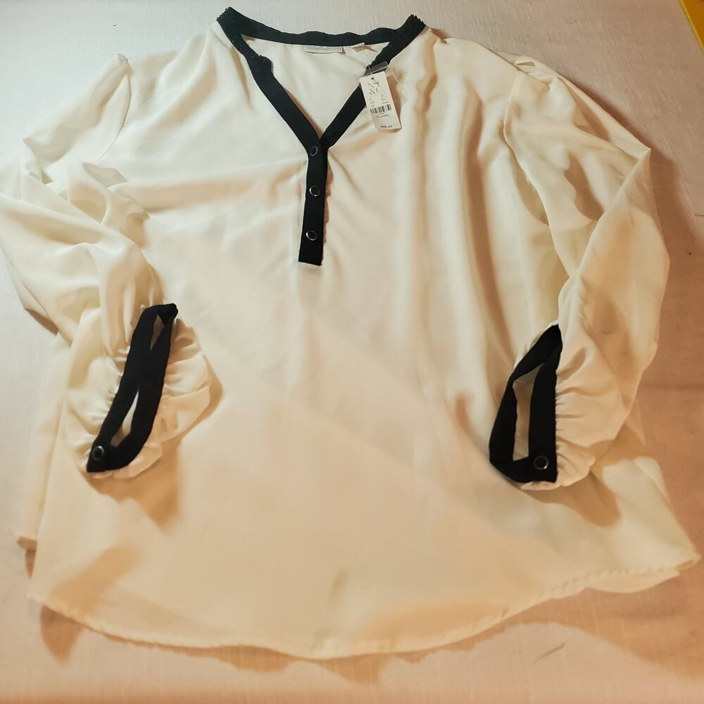 New York & Company Women's Shirt Blouse Top Size XL White with Black NEW